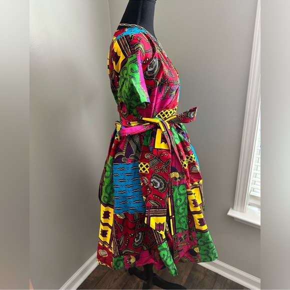 Mae Otti Printed Wrap Dress NWT Size Small - Picture 3 of 5